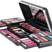 5-3.jpg Trusa de machiaj cu 51 piese "Classic Diva", farduri, luciuri de buze, iluminator, pudră și accesorii, Vegan, Zmile Cosmetics