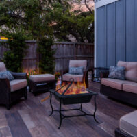 Beautiful backyard firepit at dusk Focar din oțel 45x45x31/45cm